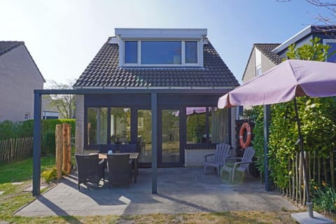 Vakantiehuis Grevelingen 12 aan Grevelingenmeer. nabij Port Greve House in Brouwershaven