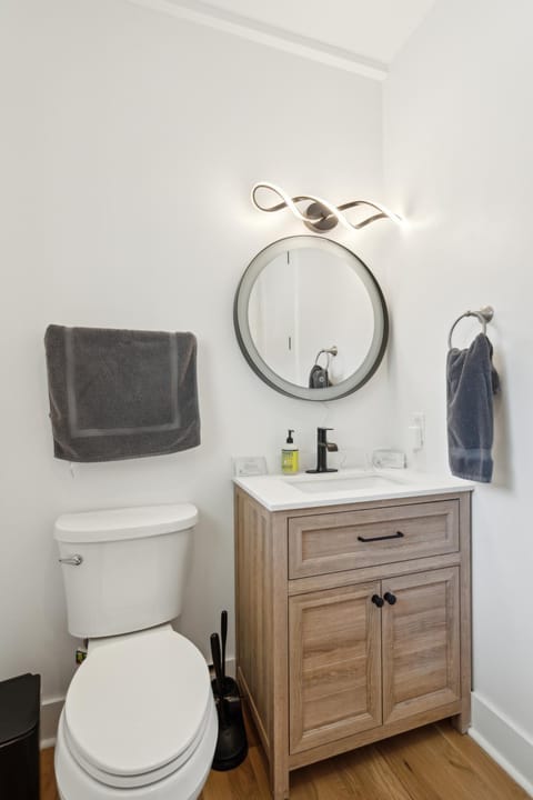 The Inn at 257 Apartment in Charleston