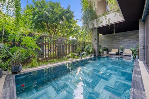 Garden, Swimming pool