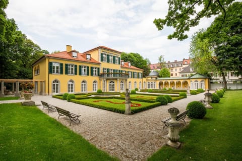 Property building, Garden