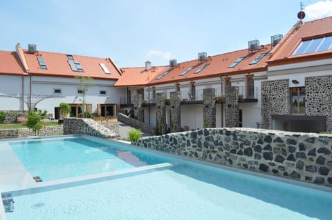 Property building, Swimming pool, Swimming pool