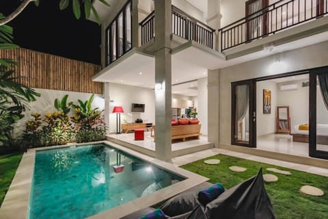 Garden, Swimming pool