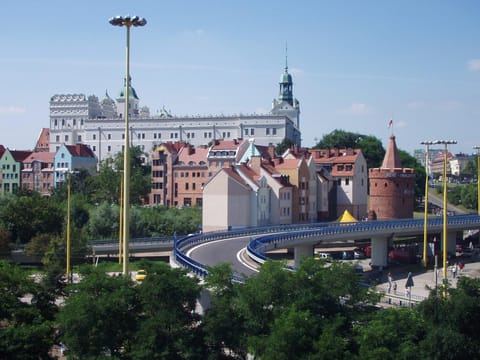 Neighbourhood, Landmark view, Location