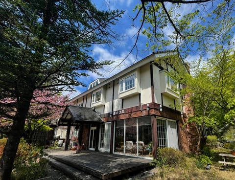 Property building, Day, Garden, Garden view