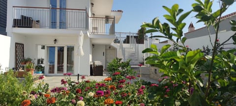 Facade/entrance, Inner courtyard view