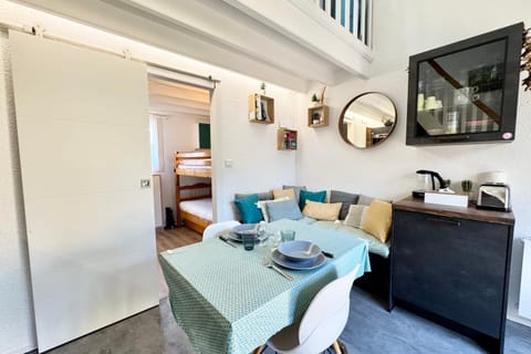 Maisonnette de charme Bord de mer Piscine House in Guidel