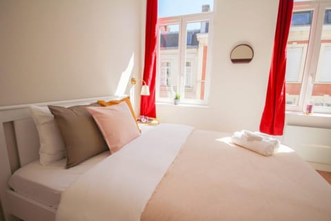 Lille centre- Nice and bright equipped studio Apartment in Lille