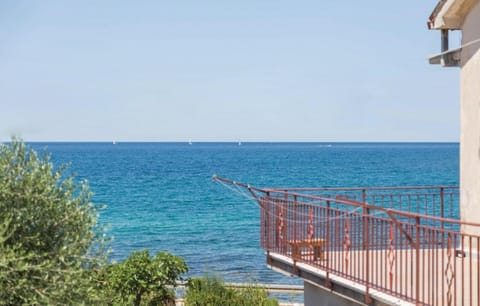 Natural landscape, Balcony/Terrace, Sea view