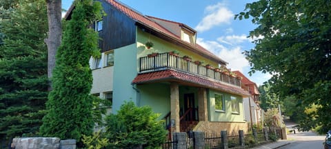 Property building, Spring