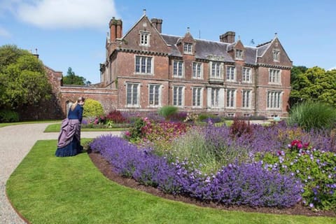Newly Refurbished Self-Catering Lodge Sleeping 5 House in Ireland