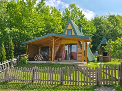 Property building, Spring, Day, Natural landscape, Children play ground, Garden, Garden view