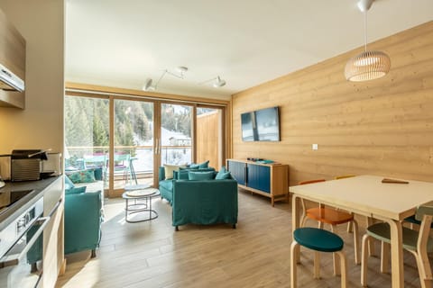 Kitchen or kitchenette, Living room, Dining area