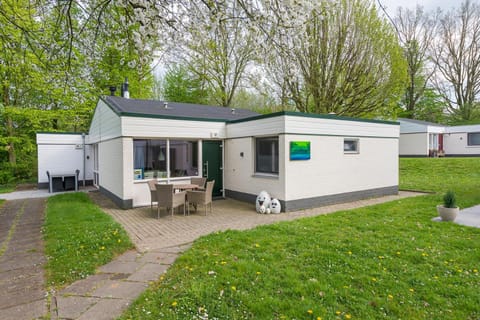 Property building, Day, Garden