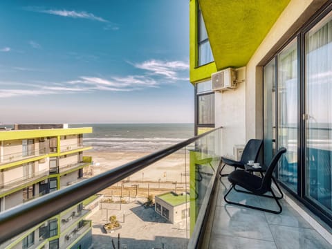 Patio, Day, Natural landscape, View (from property/room), Balcony/Terrace, Balcony/Terrace, Seating area, Sea view, sunbed