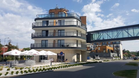 Property building, Location