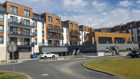 Property building, Location