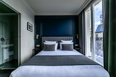 Bed, Photo of the whole room, Bedroom