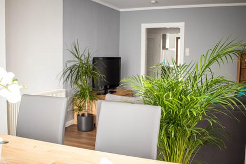 Living room, Photo of the whole room