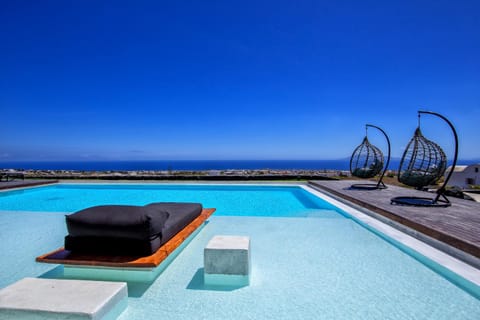 Sea view, Area and facilities, Swimming pool, sunbed