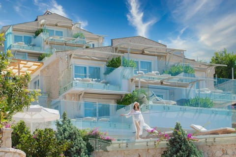 Property building, Balcony/Terrace