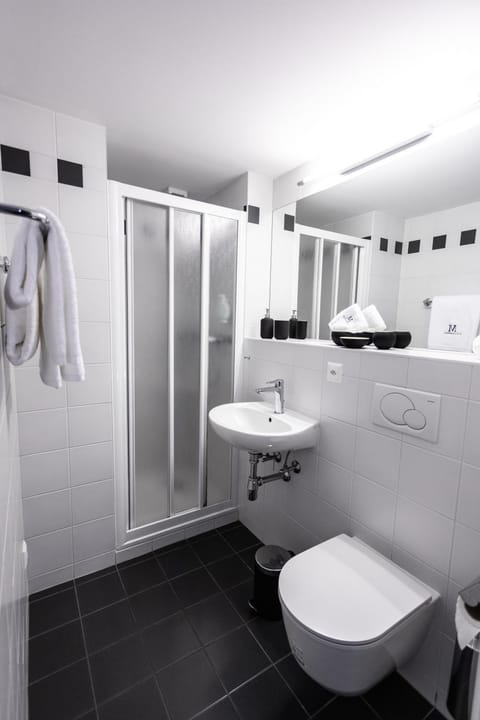 VILLA MURALTO Boutique Hotel Rooms and Garden Bed and Breakfast in Locarno