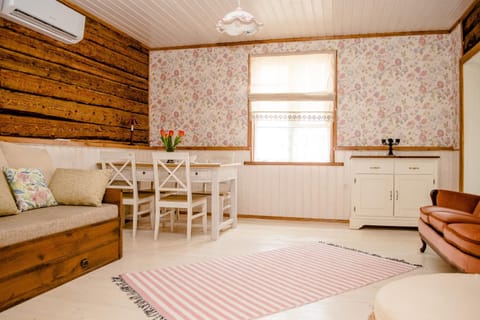 Bed, Living room, Quiet street view