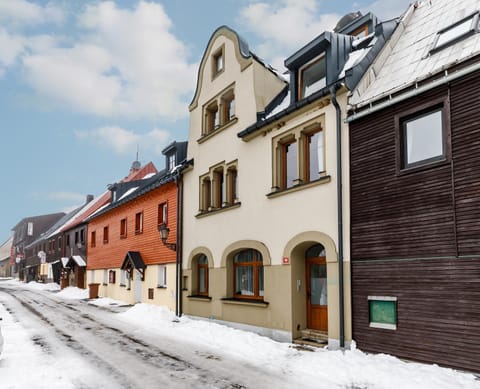 Property building, Winter, Street view