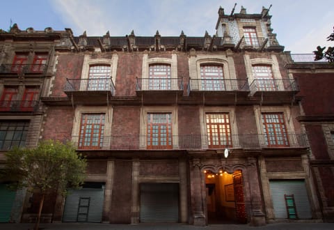 Property building, Facade/entrance