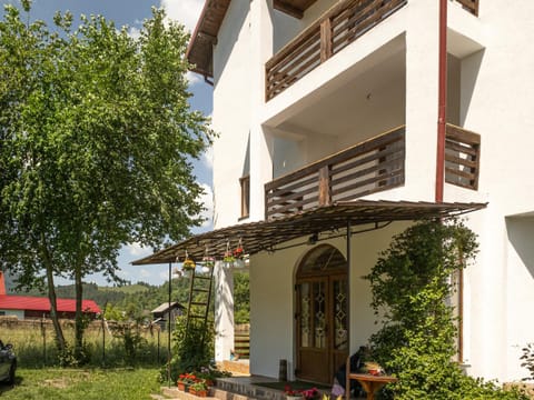 Inner courtyard view