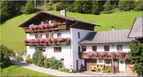 Alpenbauernhof Gröbenhof Farm Stay in Neustift im Stubaital