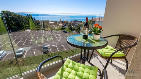 Balcony/Terrace, Landmark view, Sea view