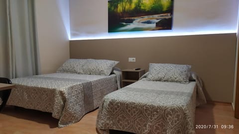 Las Rosas Bed and Breakfast in Malaga