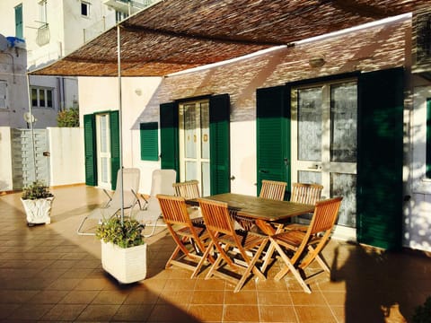 Patio, Day, View (from property/room), Balcony/Terrace, Living room, Seating area
