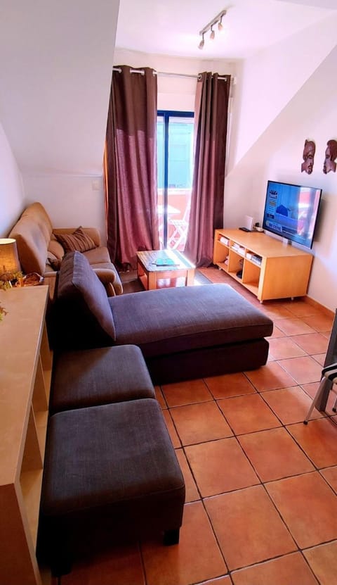 ÁTICOS CON TERRAZA VISTAS URBANOS 100 playa Apartment in Portonovo