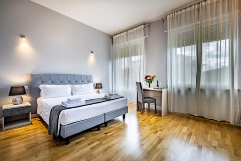 Bed, Balcony/Terrace, Photo of the whole room, Bedroom
