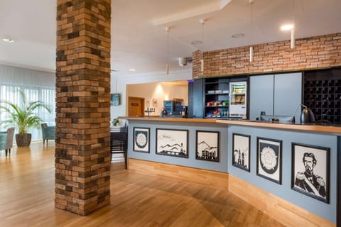 Lobby or reception, Lobby or reception