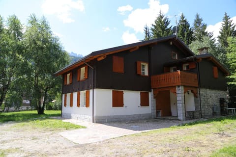 Villa al Kind House in Ponte di Legno
