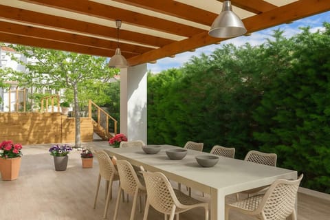 Balcony/Terrace, Dining area
