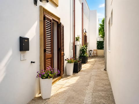 Property building, Day