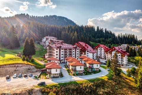 Property building, Bird's eye view, View (from property/room)