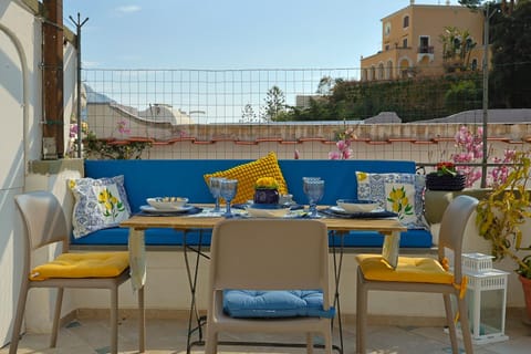 Balcony/Terrace, Dining area