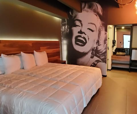 Bed, Photo of the whole room