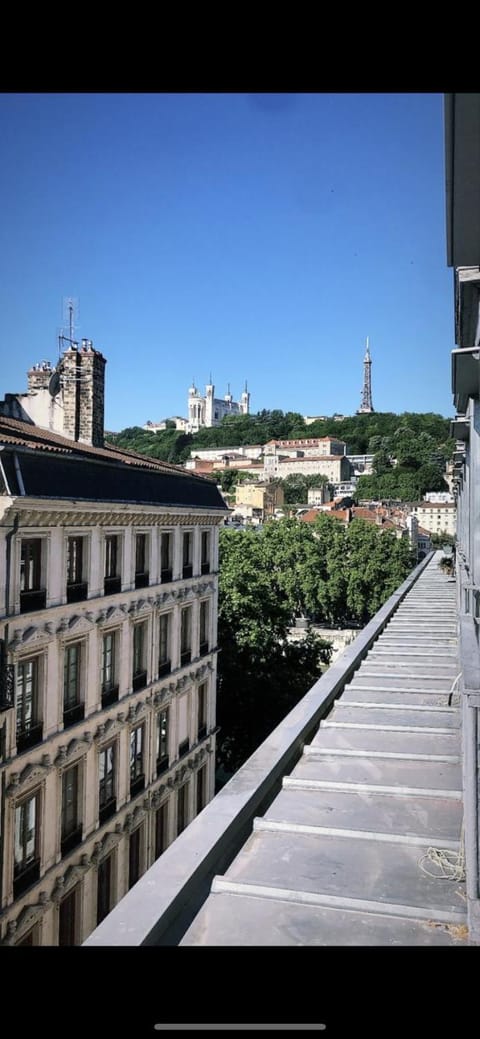 City view, Street view