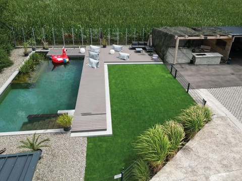 Garden, Swimming pool