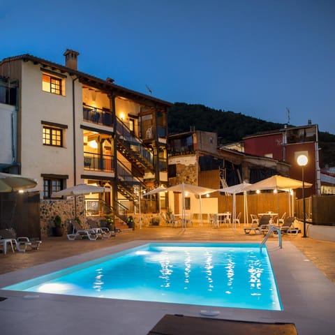 Property building, Swimming pool