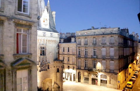 Neighbourhood, City view, Landmark view, Street view, Location