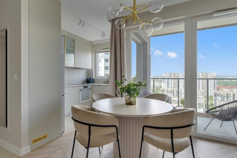 View (from property/room), Balcony/Terrace, Kitchen or kitchenette, Dining area