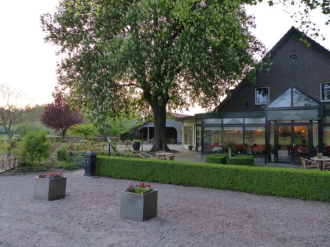 Facade/entrance, Spring, Garden
