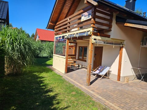 OSADA CZTERY PORY ROKU - DOM JESIEN House in Pomeranian Voivodeship