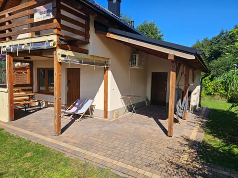 OSADA CZTERY PORY ROKU - DOM JESIEN House in Pomeranian Voivodeship